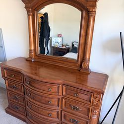 Bedroom dresser/vanity