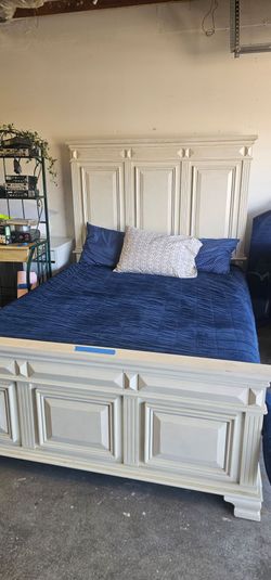 Full size Bed