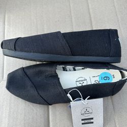 Women’s Tom’s Shoes