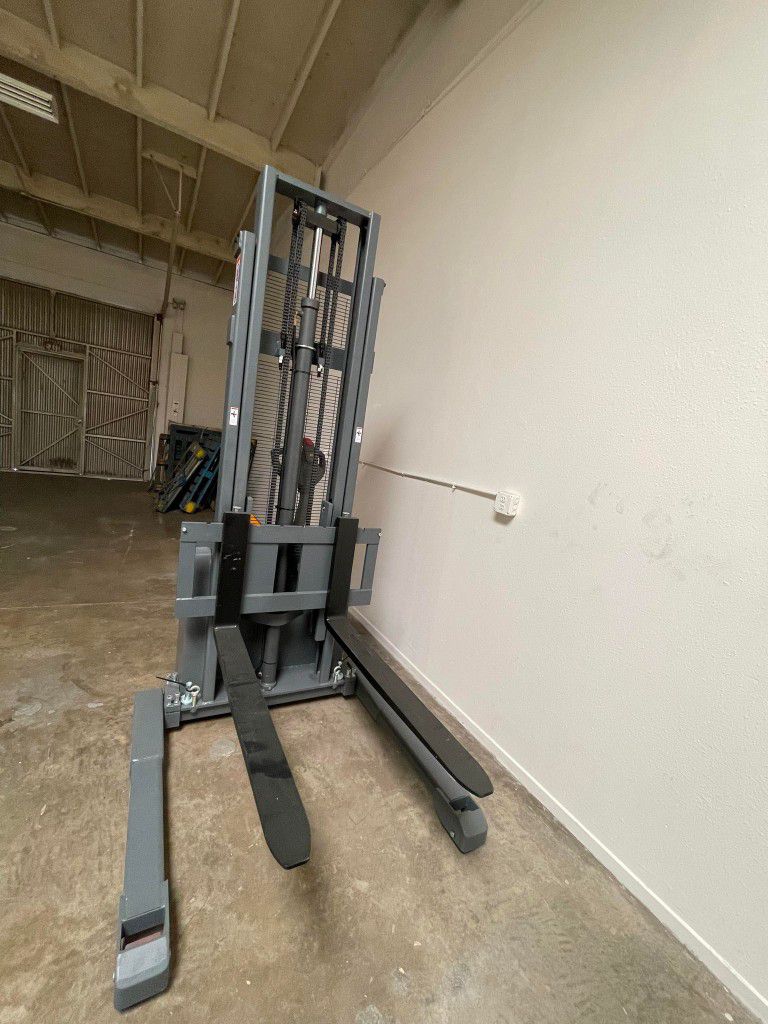 Brand New Full Electric Pallet Stacker