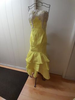 Strapless Yellow With Lace Embroidery Sz L
