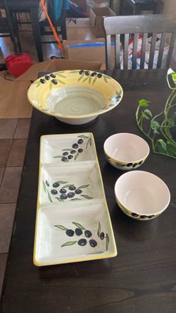 Thanksgiving Entertainment Dishes $15