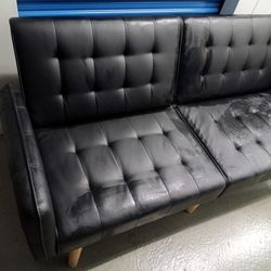 Black Futon With USB Charging Ports