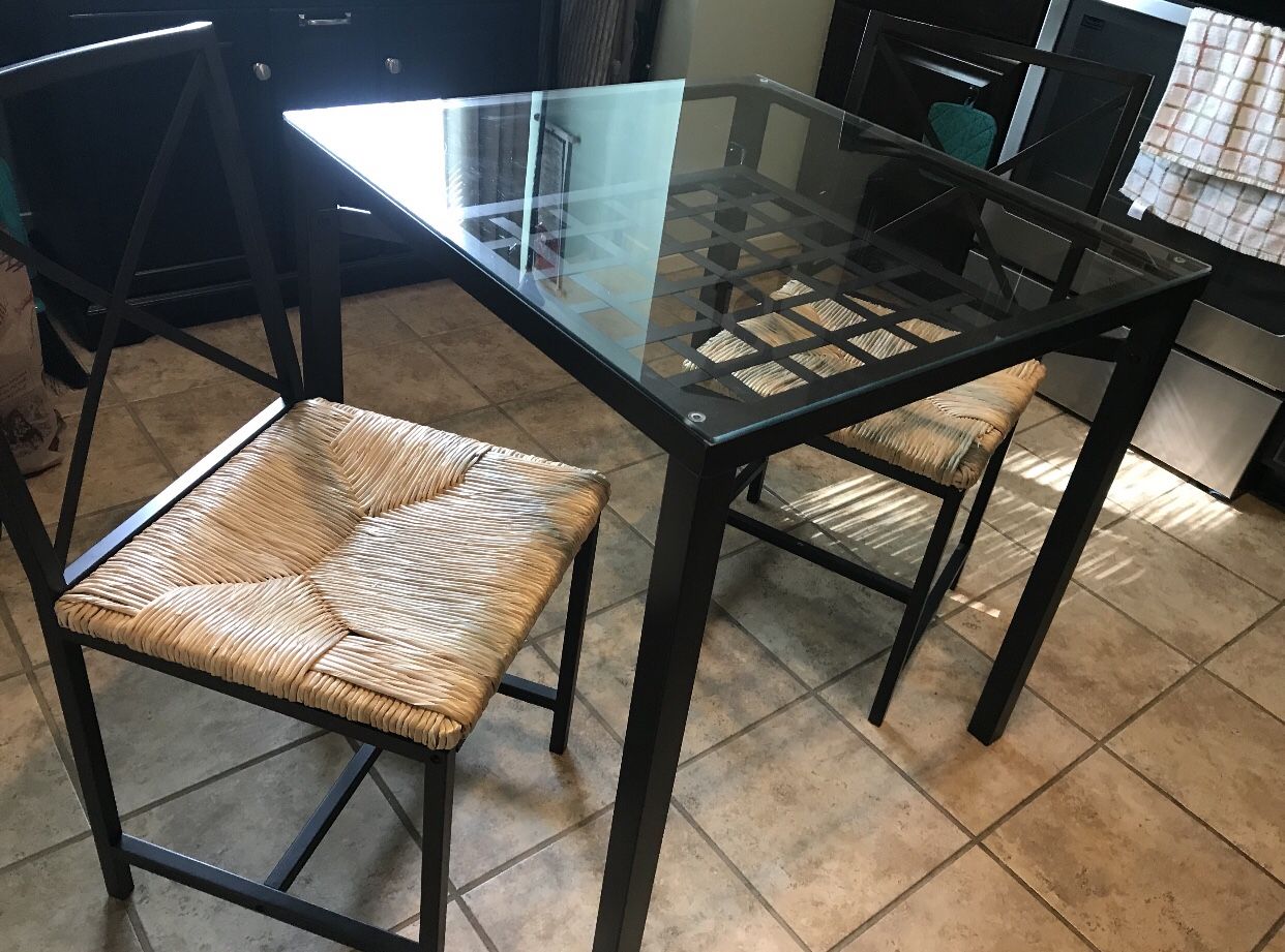 Breakfast table. Glass top