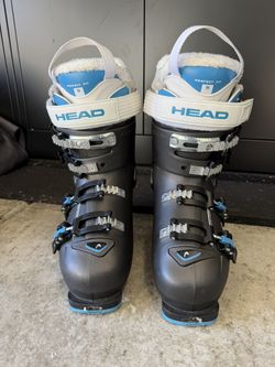 Women’s Ski Boots (Nearly Brand New) 24.5 Head