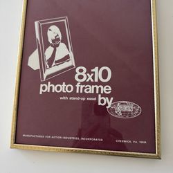 Picture frame gold