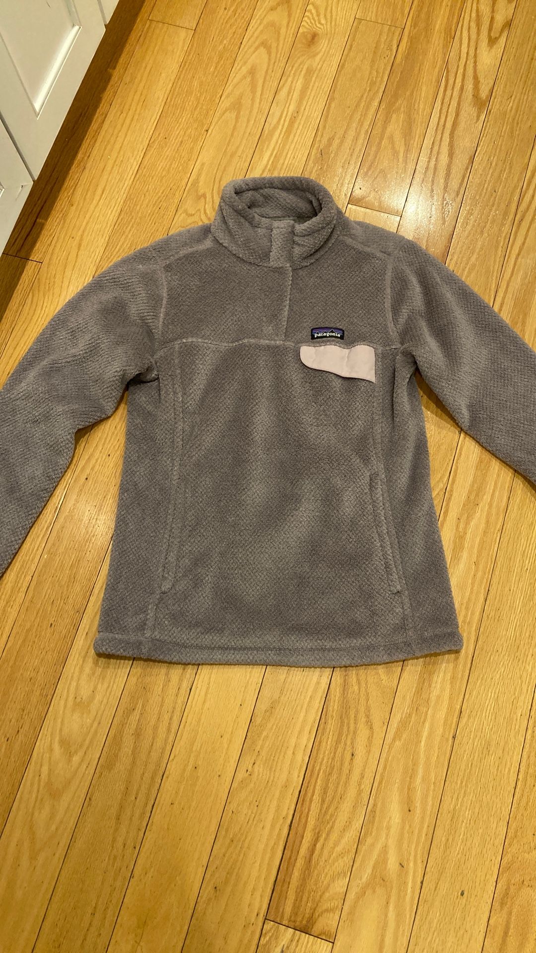 PATAGONIA WOMENS s SMALL /purple/