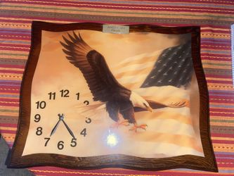 19.5 Inch x 15.5 Inch American Pride Quartz Lock City Craftsmen Wall Clock (Tested & Working, Battery Not Included) 