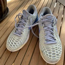 Nike Tennis Shoes