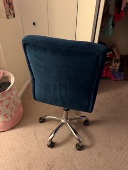 Vanity chair