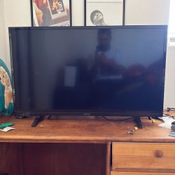 40 Inch Insignia TV