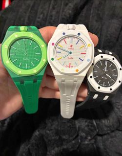 Royal pop swatch