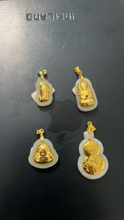 Jade pendant with gold plated each $25