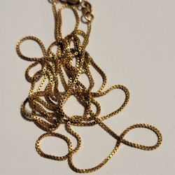 18k Yellow Gold  Box Chain 