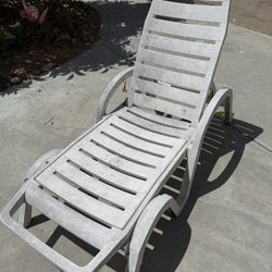 Free Patio Chair 