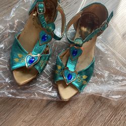 Disney Jasmine Shoes Size 11/12
