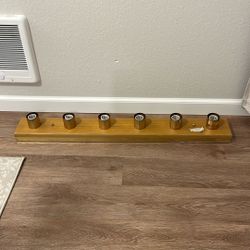 6 Bulb Vanity Bathroom Light. Works Great!