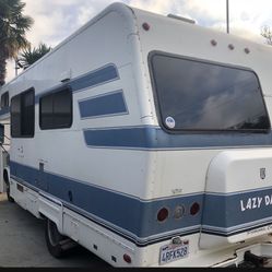 1988 Lazy Daze RV 6300 OBO  24’ Rv