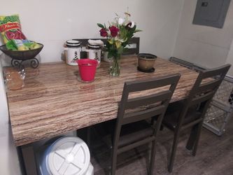 Dining room table And 4 Chairs width 60×36 length