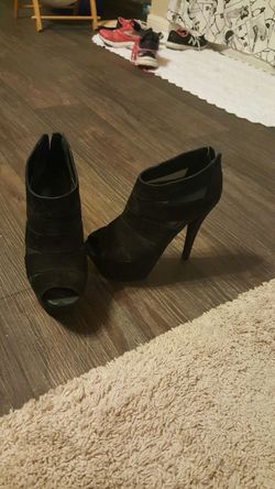 Jessica Simpson peep toe heels