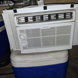 Toshiba window A/C 
