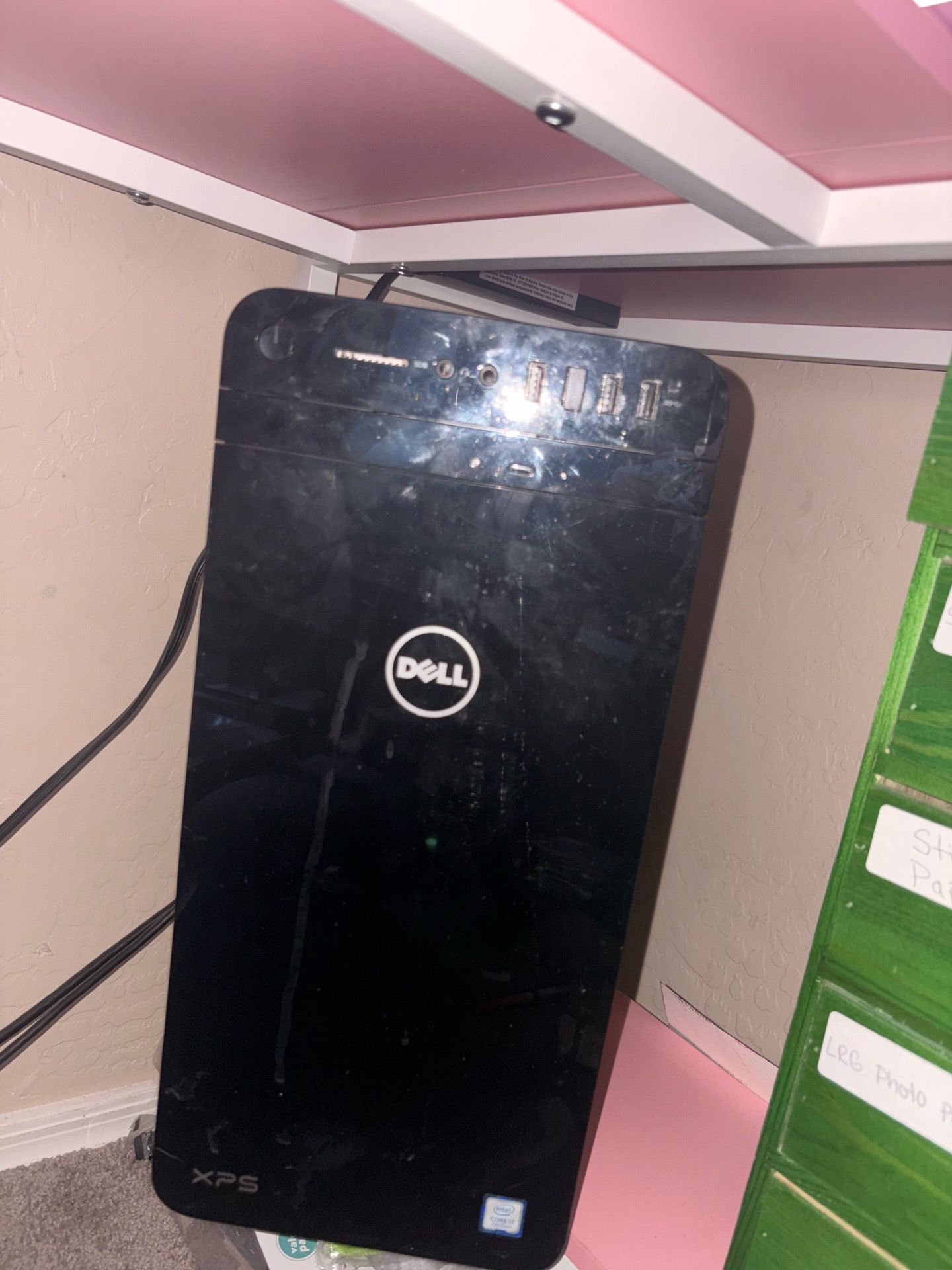 Dell XPS 8920 desktop tower with HP monitor