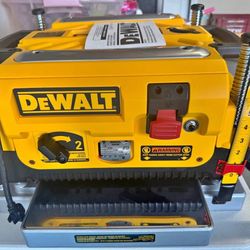 DEWALT 15 Amp Corded 13 inches Wood Thickness Planer
