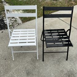 Foldable Chairs 