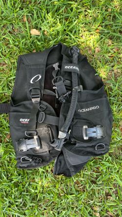 Oceanic OceanPro Buoyancy Control Device (BCD)