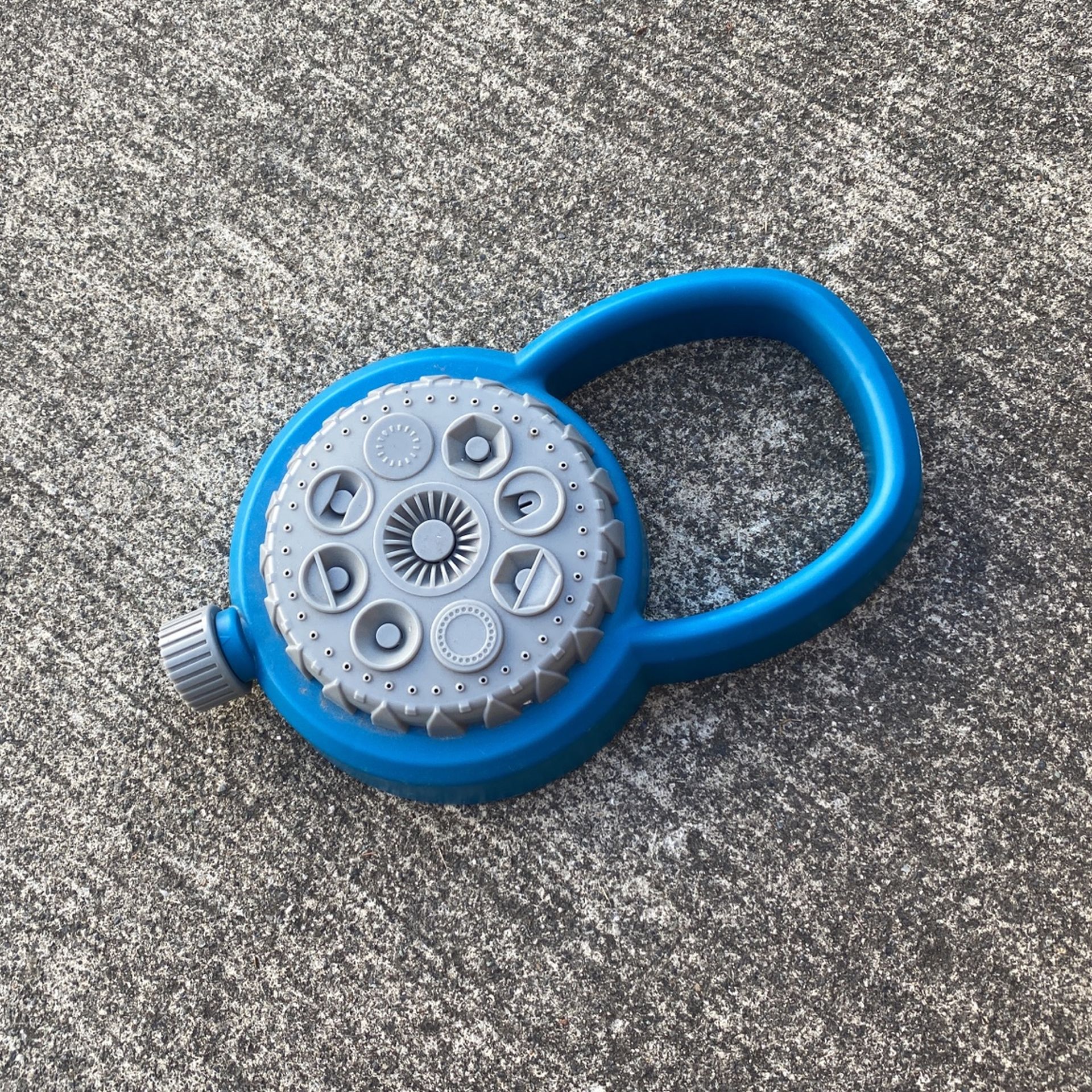 Water Sprinkler Great For Outdoors Garden 🪴