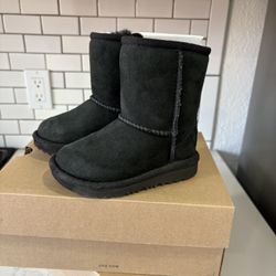 Toddler Uggs Black 7c