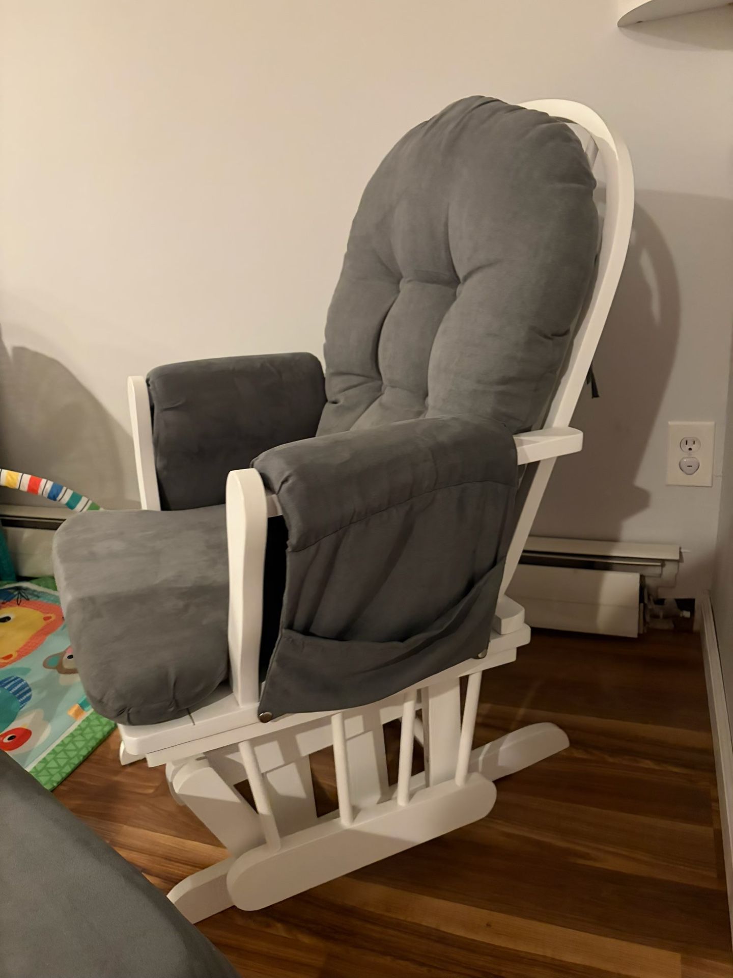 Glider/rocker With Ottoman 