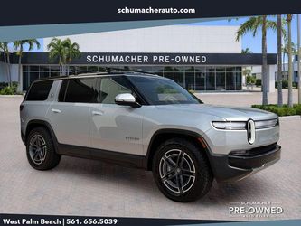 2025 Rivian R1S