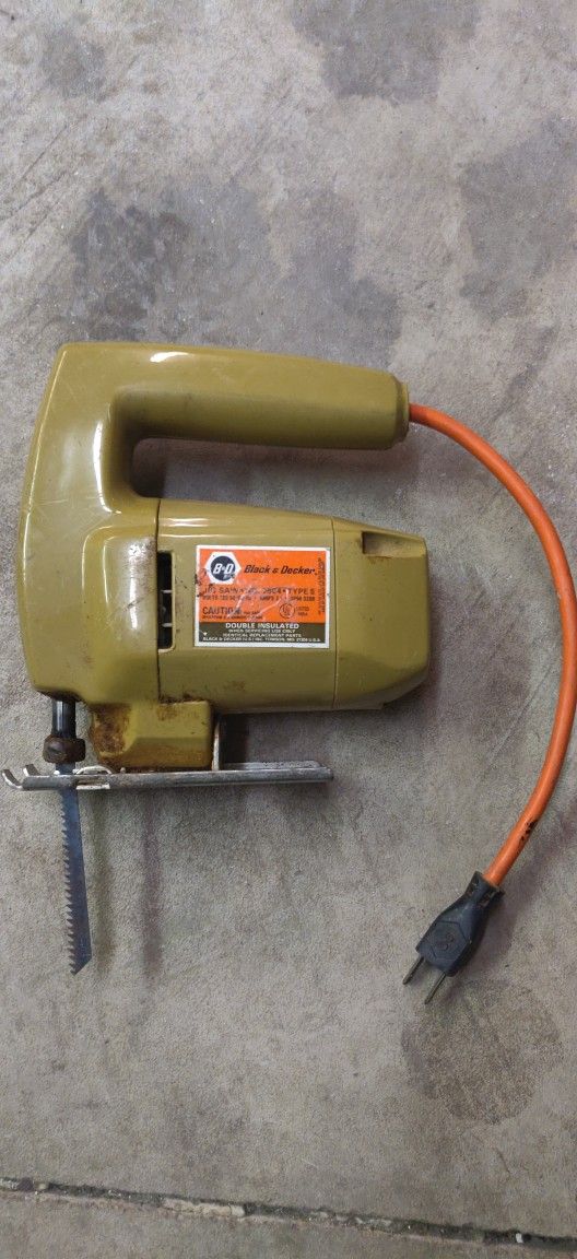 Black & Decker Electric Saw Zaw