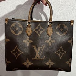 LV On The Go Tote GM 