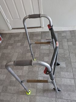 Corner Counter Top Tv, Walker, Pickup Up Good Shape 