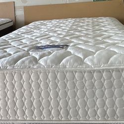 Queen Size Mattress (Colchon Queen Size)