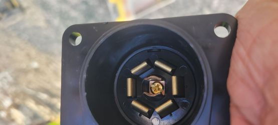 7 pin trailer connector female