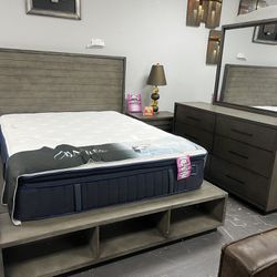 QUEEN BED DRESSER MIRROR NIGHTSTAND IN CLEARANCE ONLY $53 INITIAL PAYMENT  STORE CLOSING EVERYTHING MUST GO !!!*** 