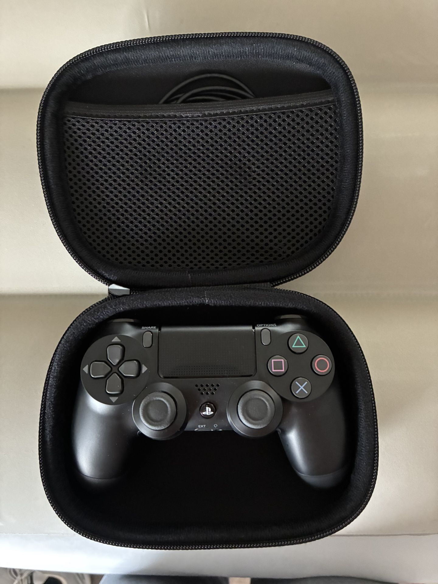 DualShock 4 Controller