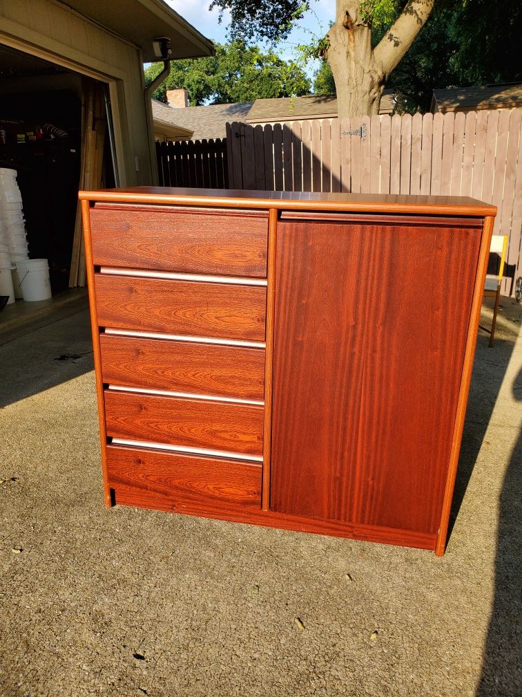 Dresser with cabinet