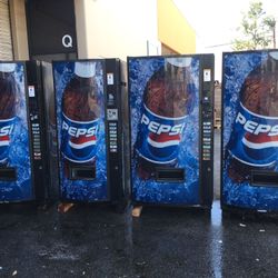 VENDING MACHINES SODA AND SNACK