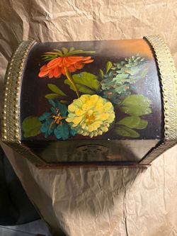 VINTAGE wood chest (set of 2)