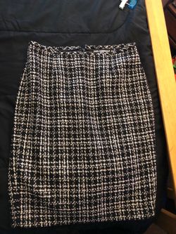 Karl Lagerfeld skirt size 8