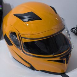 Motorcycle DOT helmet (medium size) 