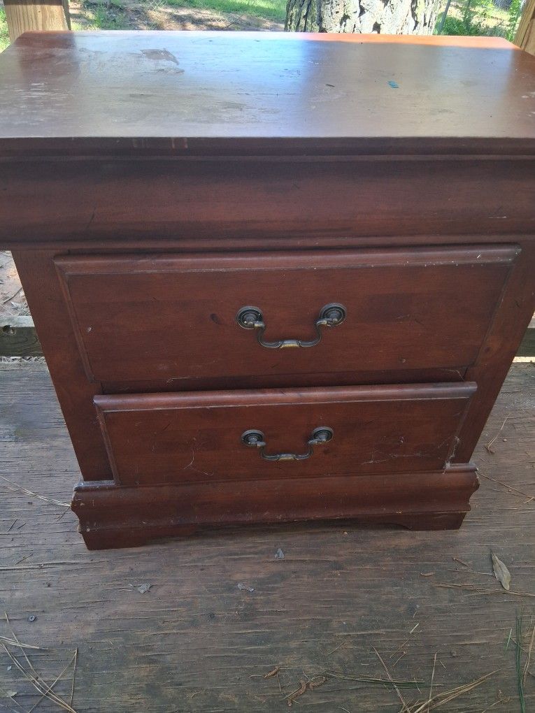 Dresser With Mirror And Nightstand