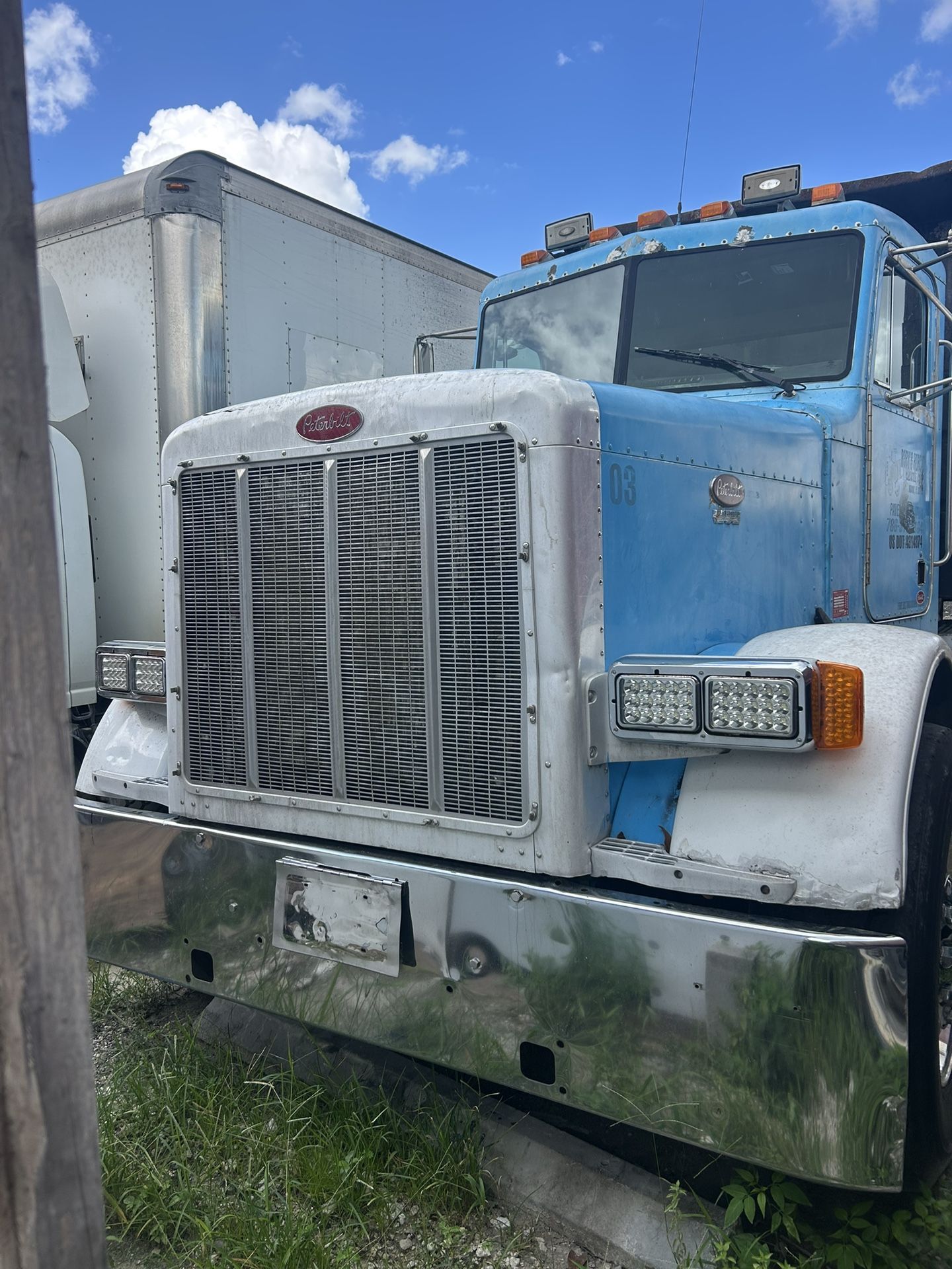 truck Peterbilt 97’ 379