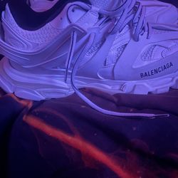 Balenciaga track led