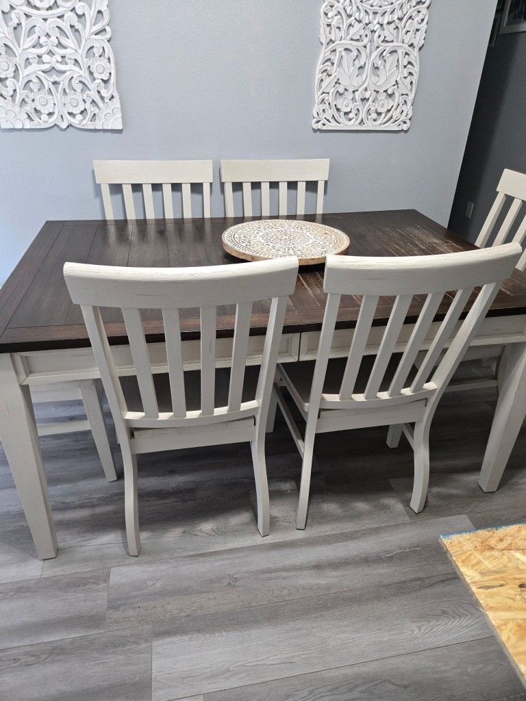 Dinning Table