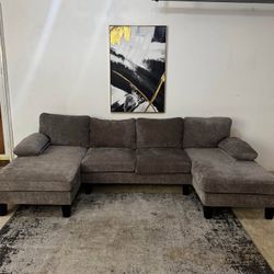 Gray 4-Seater U-Shape Sectional Sofa